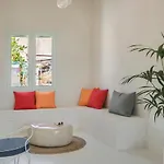 Bohemian Nest - Cheerful 2-bedroom With Pool Вилла