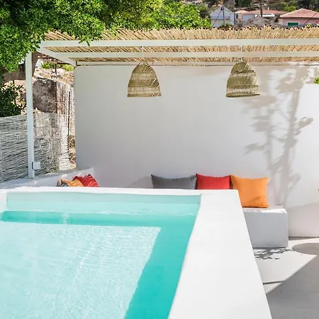 Bohemian Nest - Cheerful 2-bedroom With Pool Βίλα Δαυγάτα