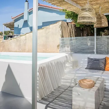 Bohemian Nest - Cheerful 2-bedroom With Pool 빌라