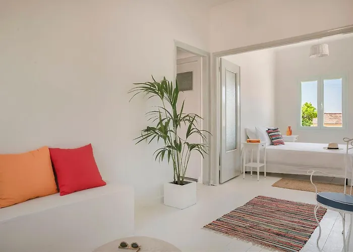 Villa Bohemian Nest - Cheerful 2-bedroom With Pool